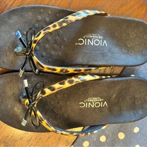 Vionic Leopard Print Women's Sandals